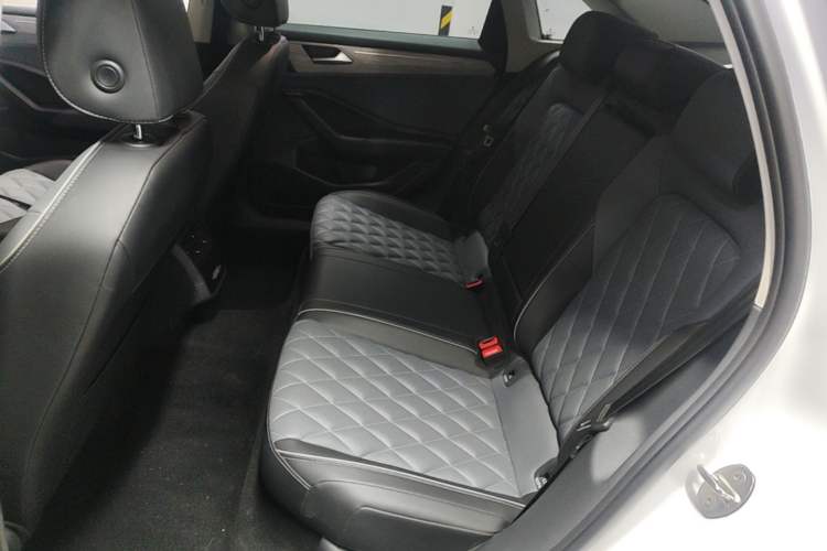 Used Volkswagen Sagitar 2024 300TSI DSG Excellence Edition Left Rear Seat