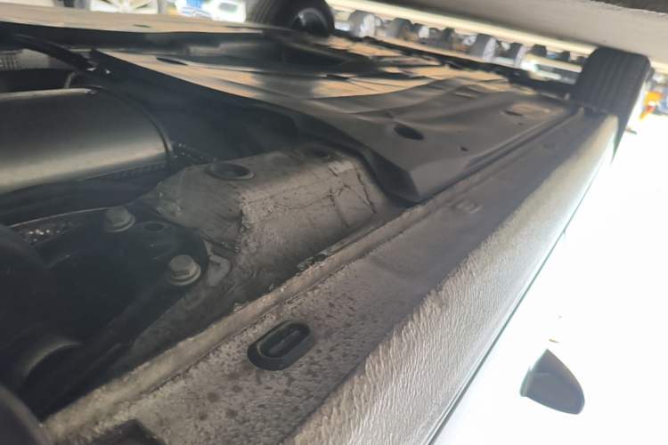 Used Volkswagen Sagitar 2024 300TSI DSG Excellence Edition Left Side Sill