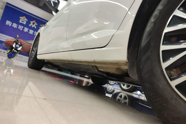 Used Volkswagen Sagitar 2024 200TSI DSG Flyover Edition Left Side Sill