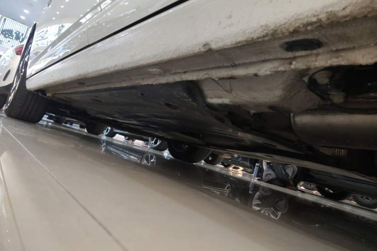 Used Volkswagen Sagitar 2024 300TSI DSG Excellence Edition Left Side Sill