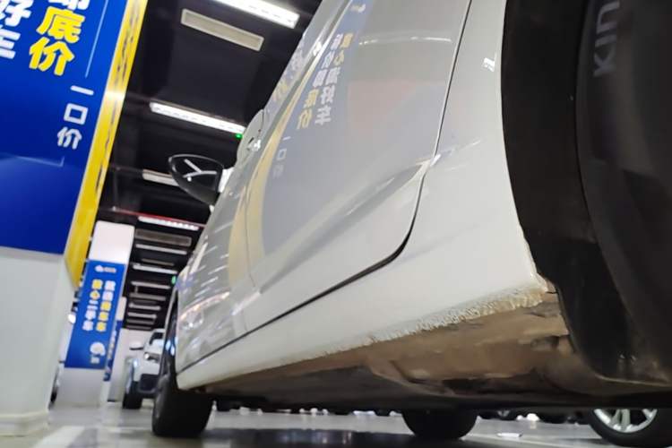 Used Volkswagen Sagitar 2024 300TSI DSG Excellence Edition Left Side Sill
