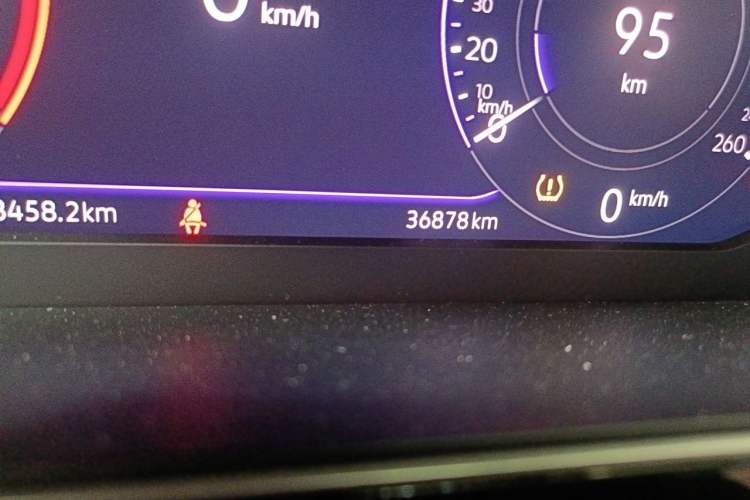 Used Volkswagen Sagitar 2024 300TSI DSG Excellence Edition Odometer Close Up