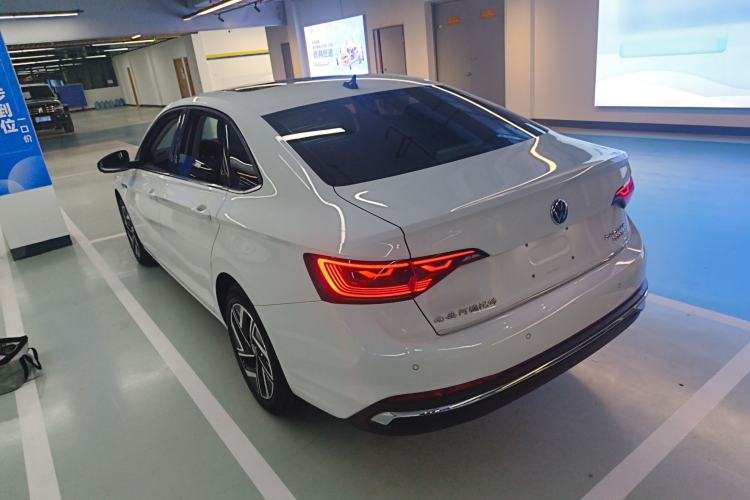Used Volkswagen Sagitar 2024 300TSI DSG Flyover Edition Rear Left 45 Deg