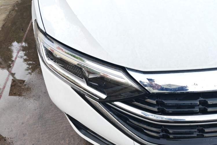 Used Volkswagen Sagitar 2024 300TSI DSG Excellence Edition Right Front Headlight