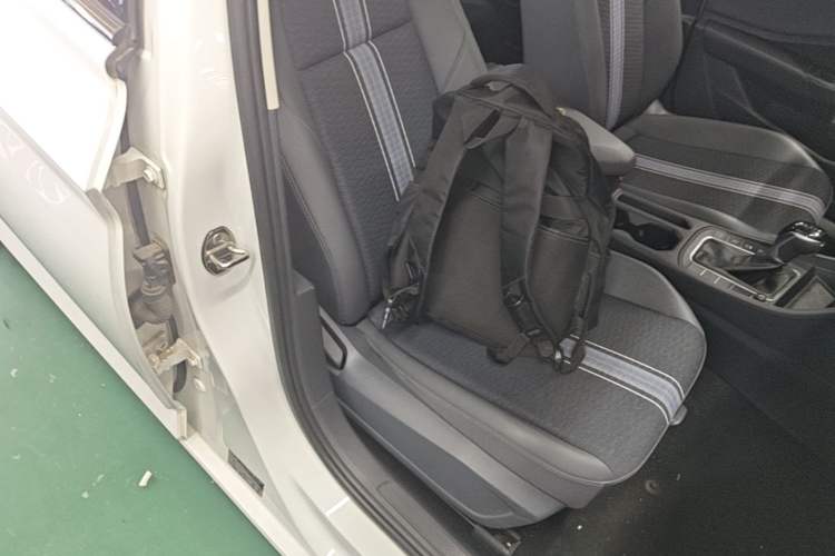 Used Volkswagen Sagitar 2024 200TSI DSG Flyover Edition Right Front Seat