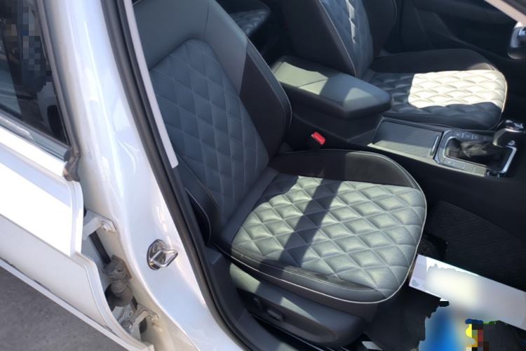 Used Volkswagen Sagitar 2024 300TSI DSG Excellence Edition Right Front Seat