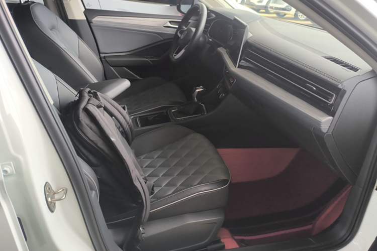 Used Volkswagen Sagitar 2024 300TSI DSG Excellence Edition Right Front Seat