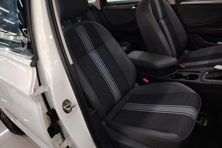 Used Volkswagen Sagitar 2024 200TSI DSG Flyover Edition Right Front Seat