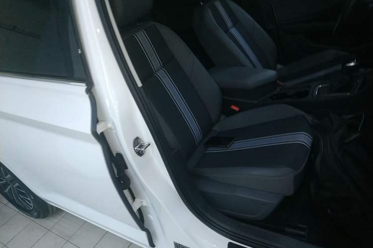Used Volkswagen Sagitar 2024 200TSI DSG Flyover Edition Right Front Seat