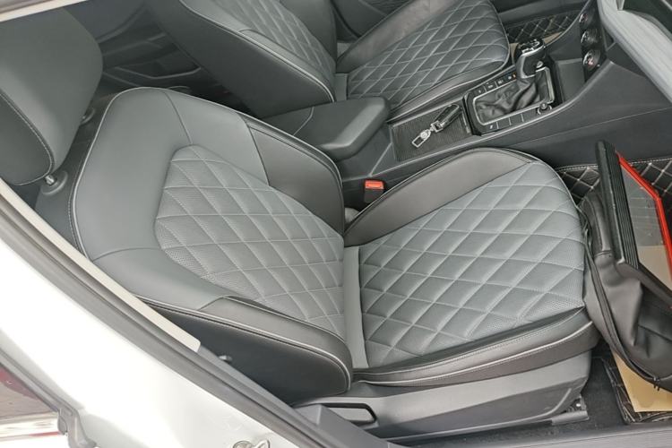 Used Volkswagen Sagitar 2024 300TSI DSG Excellence Edition Right Front Seat