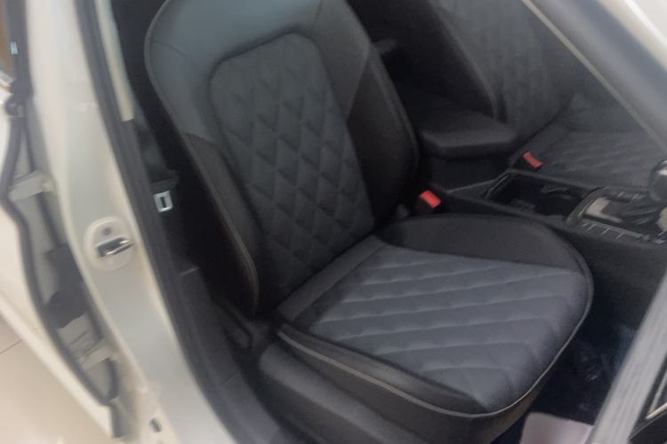 Used Volkswagen Sagitar 2024 300TSI DSG Excellence Edition Right Front Seat