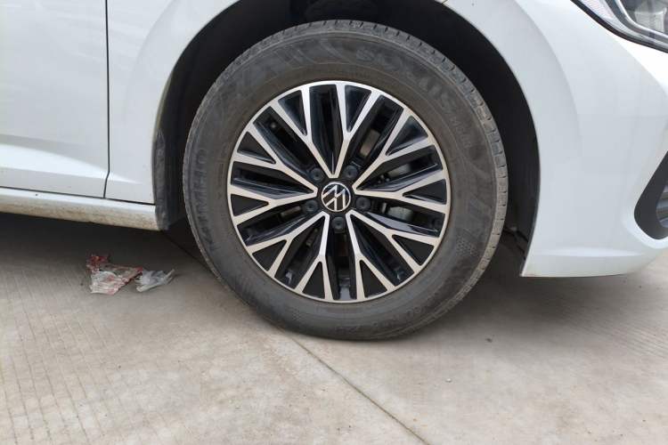 Used Volkswagen Sagitar 2024 200TSI DSG Flyover Edition Right Front Wheel Hub
