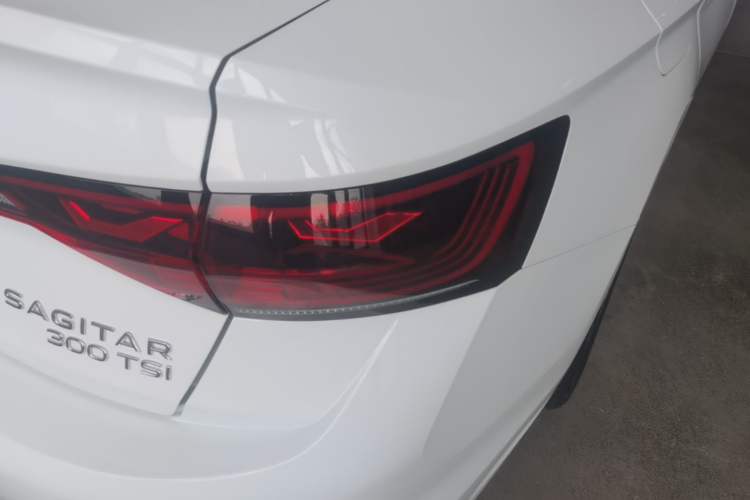 Used Volkswagen Sagitar 2024 300TSI DSG Excellence Edition Right Rear Taillight