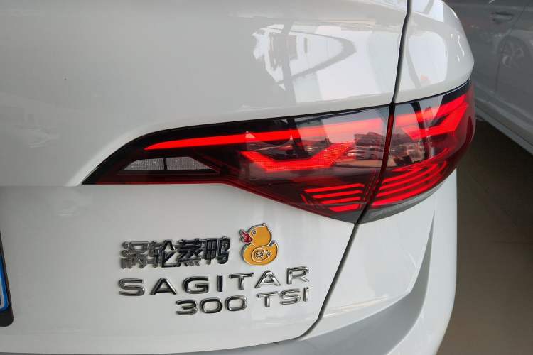 Used Volkswagen Sagitar 2024 300TSI DSG Excellence Edition Right Rear Taillight