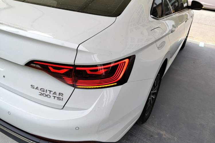 Used Volkswagen Sagitar 2024 200TSI DSG Flyover Edition Right Rear Taillight