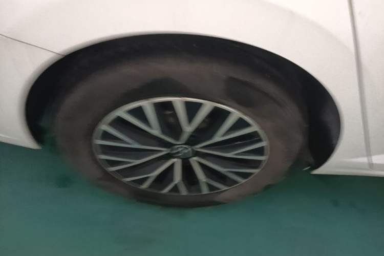 Used Volkswagen Sagitar 2024 200TSI DSG Flyover Edition Right Rear Wheel Hub