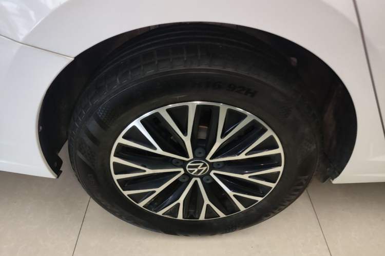 Used Volkswagen Sagitar 2024 200TSI DSG Flyover Edition Right Rear Wheel Hub