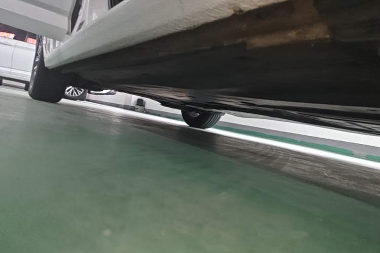 Used Volkswagen Sagitar 2024 200TSI DSG Flyover Edition Right Side Sill