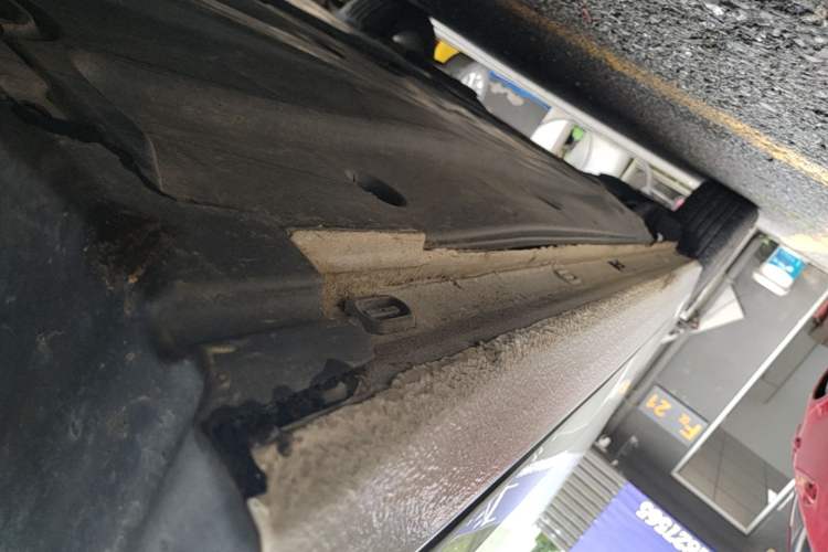 Used Volkswagen Sagitar 2024 200TSI DSG Flyover Edition Right Side Sill