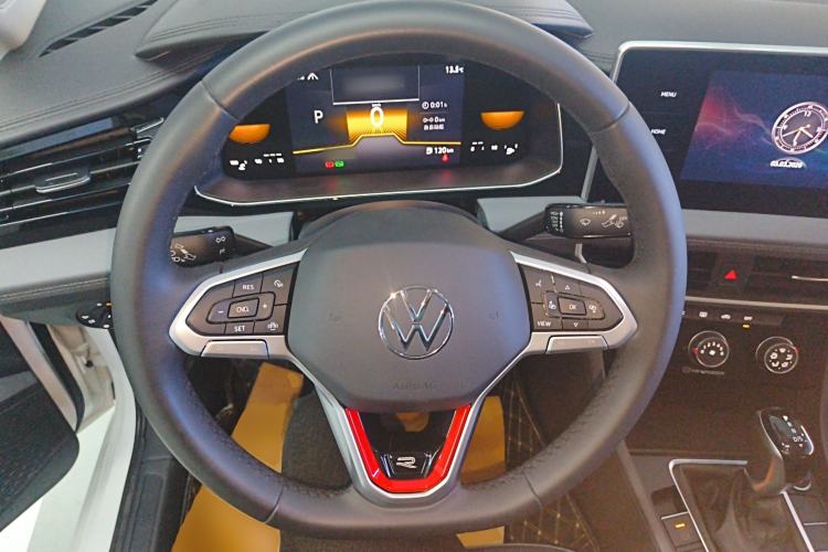 Used Volkswagen Sagitar 2024 300TSI DSG Flyover Edition Steering Wheel