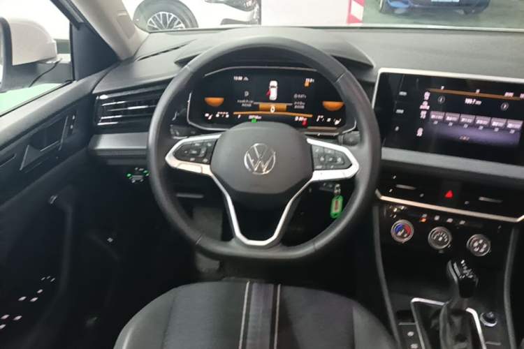 Used Volkswagen Sagitar 2024 200TSI DSG Flyover Edition Steering Wheel