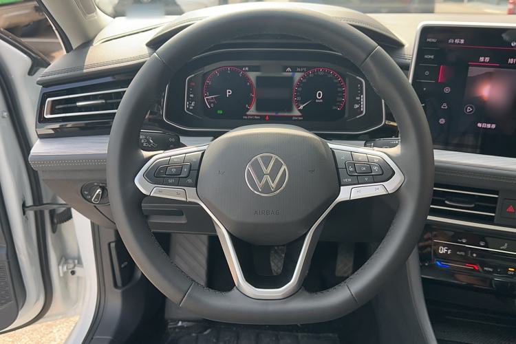 Used Volkswagen Sagitar 2024 300TSI DSG Excellence Edition Steering Wheel