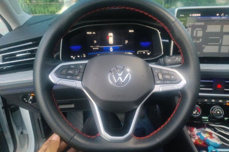Used Volkswagen Sagitar 2024 300TSI DSG Excellence Edition Steering Wheel