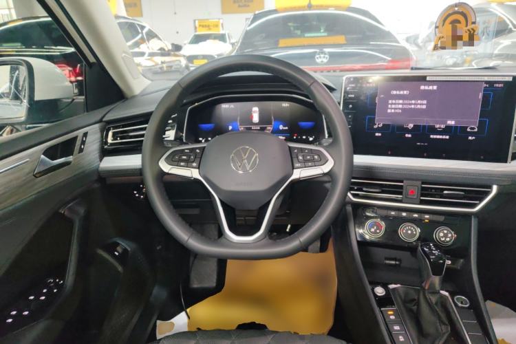 Used Volkswagen Sagitar 2024 300TSI DSG Excellence Edition Steering Wheel