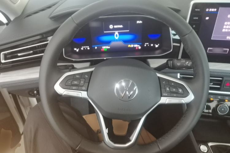 Used Volkswagen Sagitar 2024 300TSI DSG Excellence Edition Steering Wheel