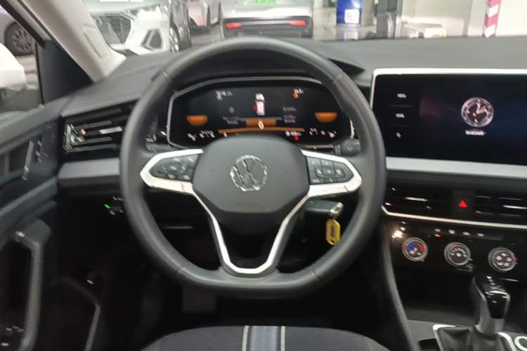Used Volkswagen Sagitar 2024 200TSI DSG Flyover Edition Steering Wheel