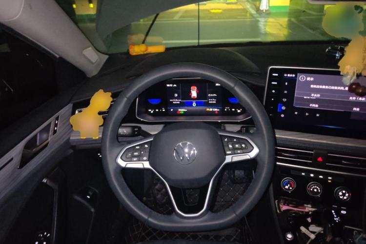 Used Volkswagen Sagitar 2024 300TSI DSG Excellence Edition Steering Wheel