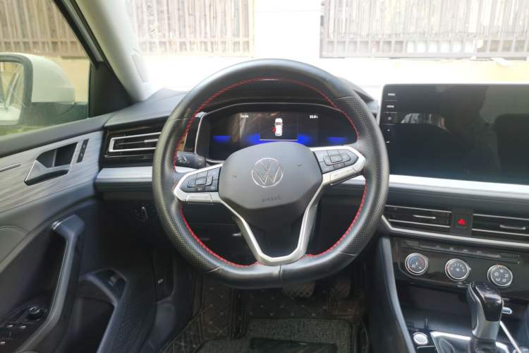 Used Volkswagen Sagitar 2024 300TSI DSG Flyover Edition Steering Wheel