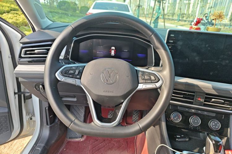 Used Volkswagen Sagitar 2024 300TSI DSG Excellence Edition Steering Wheel