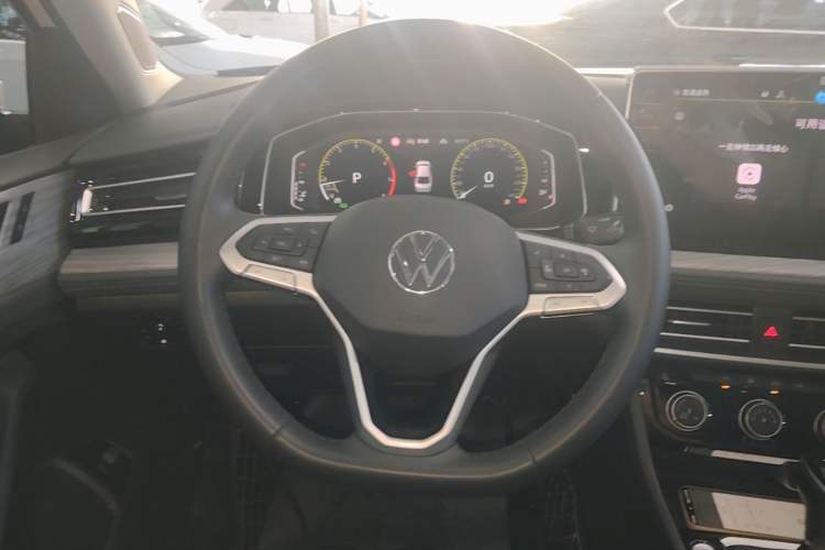 Used Volkswagen Sagitar 2024 300TSI DSG Excellence Edition Steering Wheel