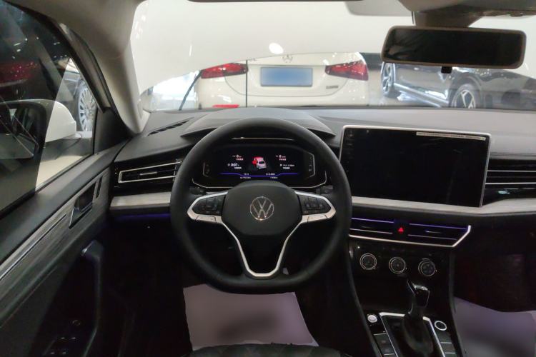 Used Volkswagen Sagitar 2024 300TSI DSG Excellence Edition Steering Wheel