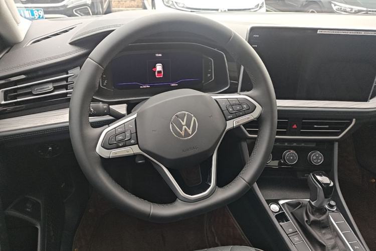 Used Volkswagen Sagitar 2024 300TSI DSG Excellence Edition Steering Wheel