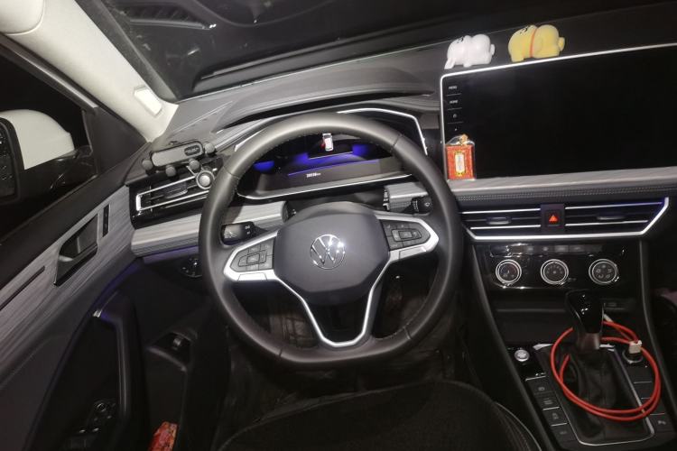 Used Volkswagen Sagitar 2024 300TSI DSG Excellence Edition Steering Wheel