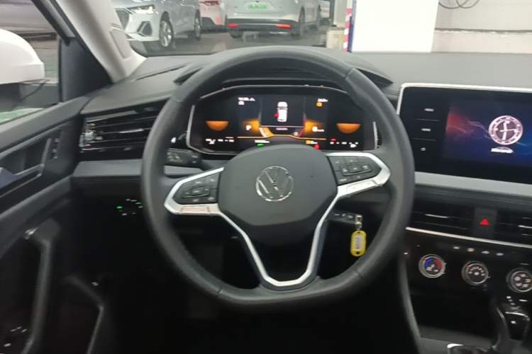 Used Volkswagen Sagitar 2024 200TSI DSG Flyover Edition Steering Wheel