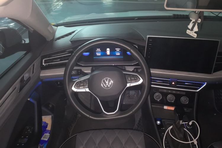 Used Volkswagen Sagitar 2024 300TSI DSG Excellence Edition Steering Wheel