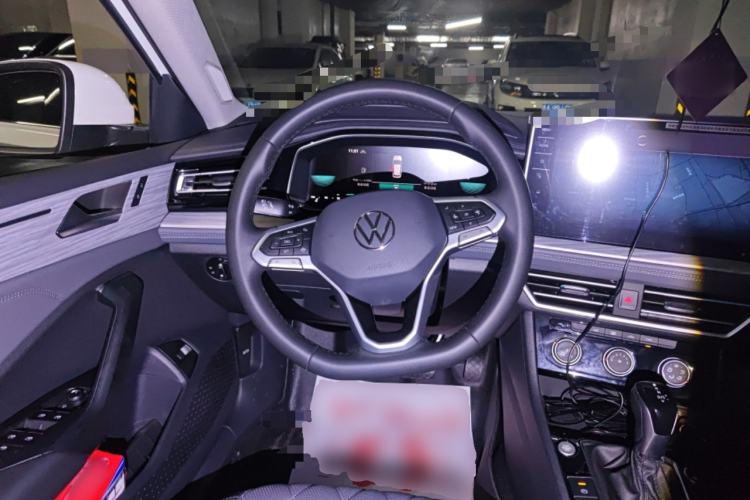 Used Volkswagen Sagitar 2024 300TSI DSG Excellence Edition Steering Wheel