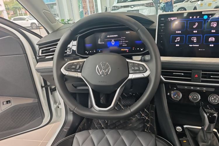 Used Volkswagen Sagitar 2024 300TSI DSG Excellence Edition Steering Wheel