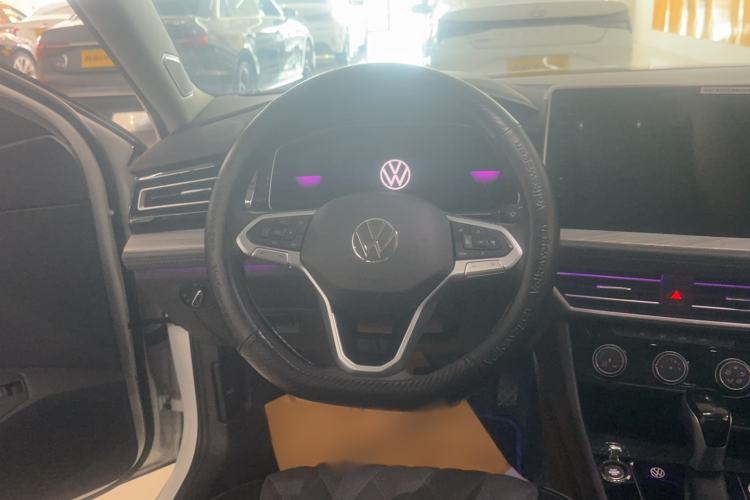 Used Volkswagen Sagitar 2024 300TSI DSG Excellence Edition Steering Wheel