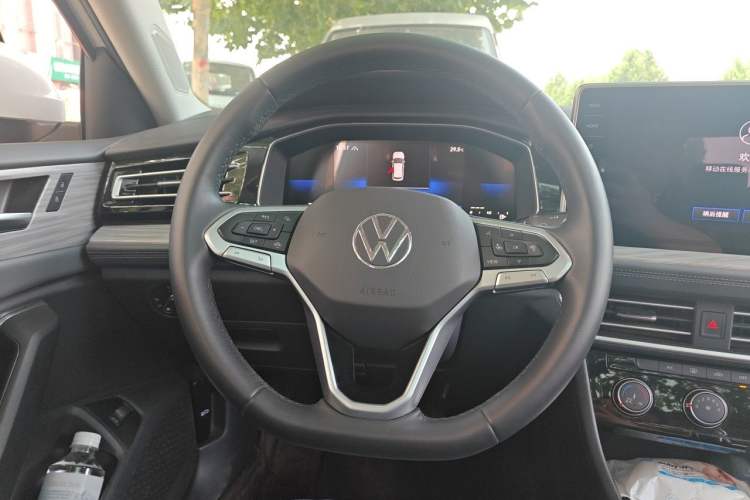 Used Volkswagen Sagitar 2024 300TSI DSG Excellence Edition Steering Wheel