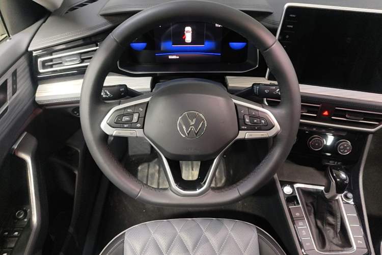 Used Volkswagen Sagitar 2024 300TSI DSG Excellence Edition Steering Wheel