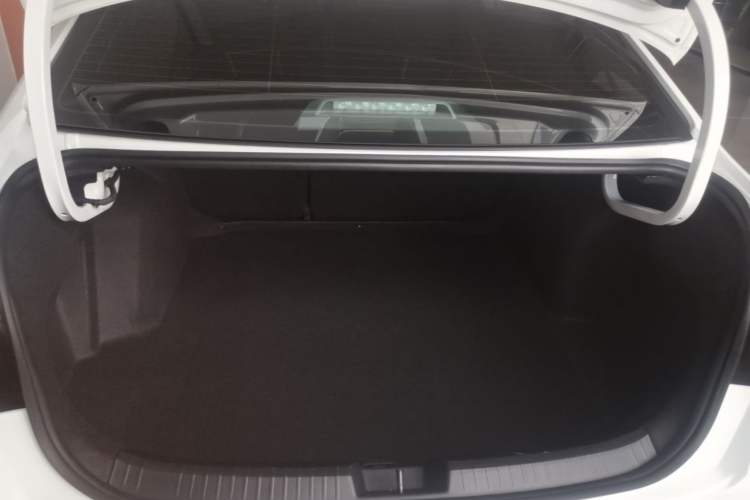 Used Volkswagen Sagitar 2024 300TSI DSG Excellence Edition Trunk