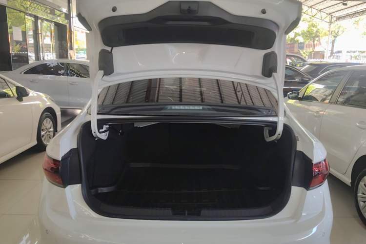 Used Volkswagen Sagitar 2024 300TSI DSG Excellence Edition Trunk