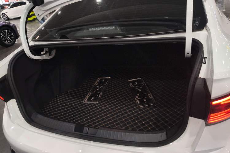 Used Volkswagen Sagitar 2024 300TSI DSG Excellence Edition Trunk