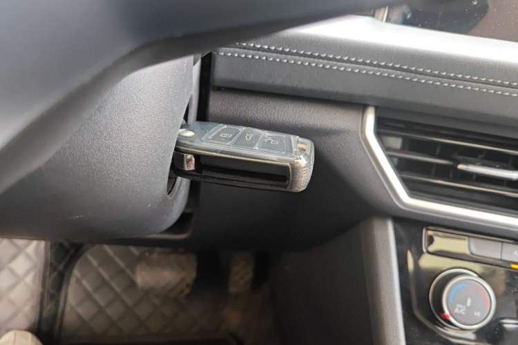 Used Volkswagen Sagitar 2024 200TSI DSG Flyover Edition Vehicle Key
