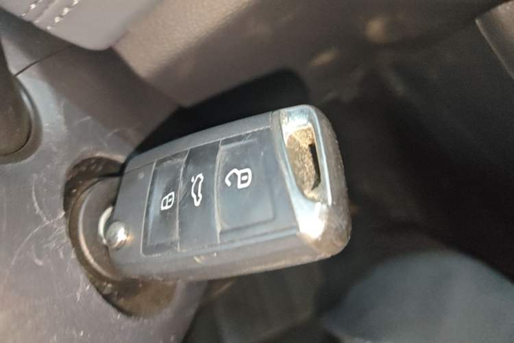 Used Volkswagen Sagitar 2024 200TSI DSG Flyover Edition Vehicle Key
