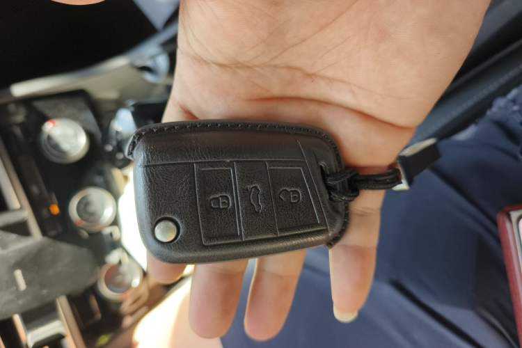 Used Volkswagen Sagitar 2024 300TSI DSG Excellence Edition Vehicle Key